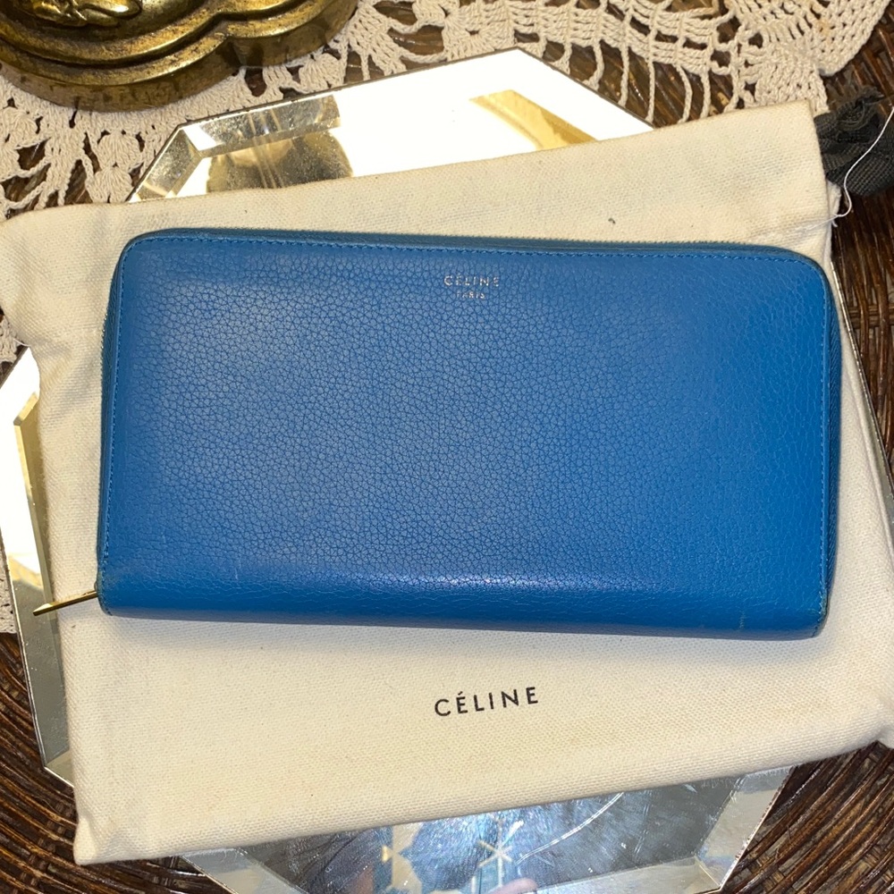 Celine Large Zipped Multifunction Wallet WCE2167